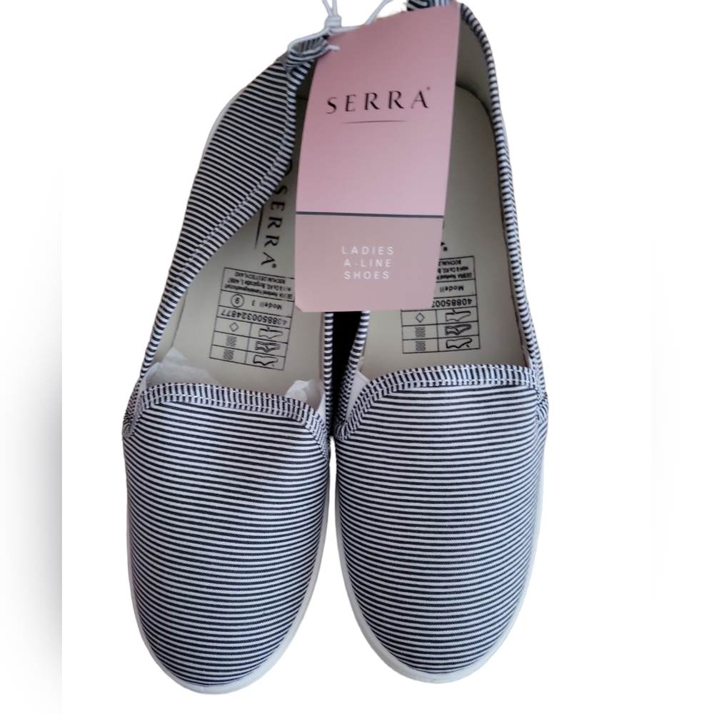 NWT Serra Ladies A Line Shoe